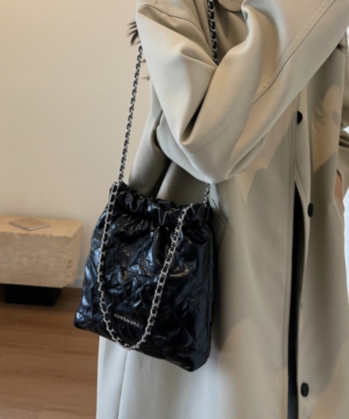 Ritzy(リッツィー)の「キルティングチェーン ショルダーバッグ(ショルダーバッグ・レディース・シルバー/ブラック/ホワイト・FREE)」の8枚目の写真
