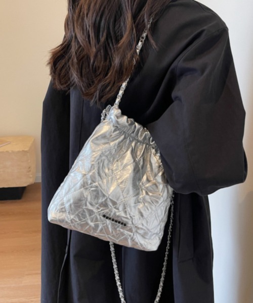 Ritzy(リッツィー)の「キルティングチェーン ショルダーバッグ(ショルダーバッグ・レディース・シルバー/ブラック/ホワイト・FREE)」の4枚目の写真