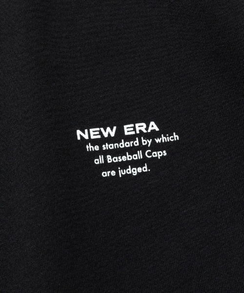 NEW ERA（ニューエラ）の「【NEW ERA】S/S Cotton Tee ARCHIVE LOGO BLK WHI（Tシャツ/カットソー・メンズ・ブラック×ホワイト・MEDIUM/X-LARGE/LARGE）」の4枚目の写真