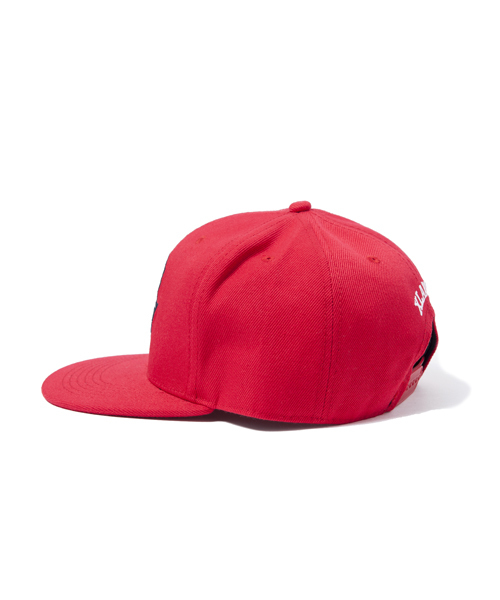 XLARGE(エクストララージ)の「SLANTED OG SNAPBACK CAP(キャップ・メンズ・ブラック/パープル/レッド・ONE SIZE)」の7枚目の写真