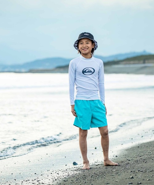 Quiksilver（クイックシルバー）の「SATURN LR YOUTH/クイックシルバーキッズ長袖ワンポイントロゴラッシュガード(水着)（ラッシュガード・キッズ・ホワイト/ブラック系その他/ブラック/カーキ・110/120/130/140/160/150）」の5枚目の写真