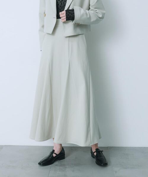 HEYUMM（ヘユム）の「ハイウエストセミフレアスカート（スカート・レディース・チャコールグレー/ベージュ/アイボリー・MEDIUM/SMALL）」の2枚目の写真