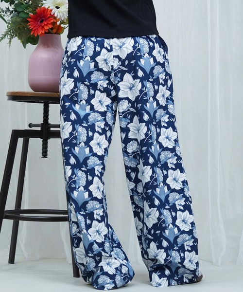 Hurley　水陸両用パンツセットアップ（ネイビー花柄） Hurley 水陸両用パンツセットアップ（ネイビー花柄）