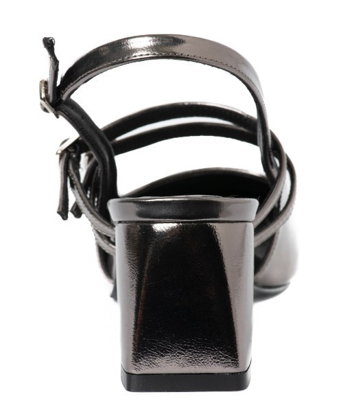 R&E（アールアンドイー）の「【REZOY】Wベルトバックストラップスクエアトゥパンプス（パンプス・レディース・アイボリー/ブラック/シルバー/Black/シルバー系・22.5cm/23cm/23.5cm/24cm/24.5cm/22cm）」の17枚目の写真