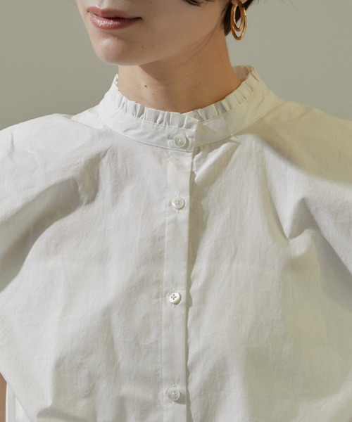 SALON adam et rope'(サロン アダム エ ロペ)の「【WEB限定】パフスリーブコンパクトブラウス/フリルカラー/24SS(シャツ/ブラウス・レディース・ホワイト/ブラック/サックスブルー・FREE)」の22枚目の写真