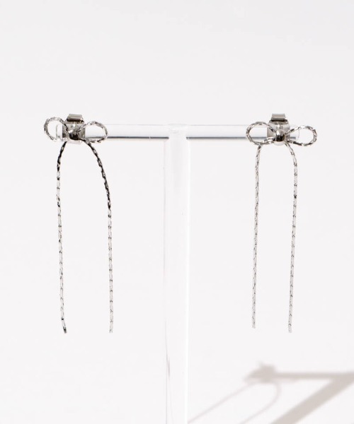 flower（フラワー）の「チェーンリボンピアス（ピアス（片耳用）・レディース・シルバー/ゴールド・FREE）」の8枚目の写真