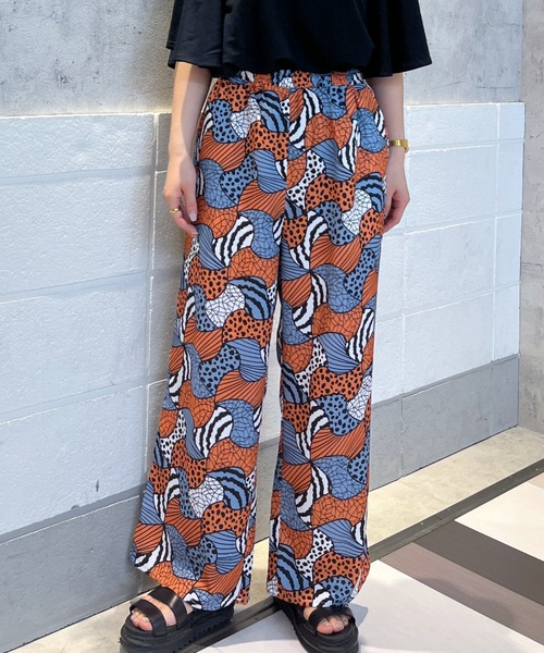RODEO CROWNS WIDE BOWL（ロデオクラウンズワイドボウル）の「アソートパターンリラックスパンツ（その他パンツ・レディース・ベージュ系その他/グリーン系その他/オレンジ系その他/ブラック系その他・FREE）」の4枚目の写真