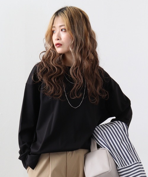 EGLANTINE(エグランティーヌ)の「Eglantine 刺繍ロゴカットソー(Tシャツ/カットソー・レディース・オフホワイト/エメラルド/ブラック・40)」の2枚目の写真