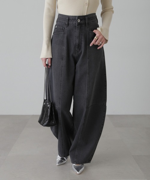 FREE'S MART（フリーズマート）の「◇【3サイズ展開XS-M】パネルエッグワイドデニムパンツ【低身長サイズ有】（デニムパンツ・レディース・ケミカルウォッシュ/ブラック系その他・MEDIUM/X-SMALL/SMALL）」の2枚目の写真