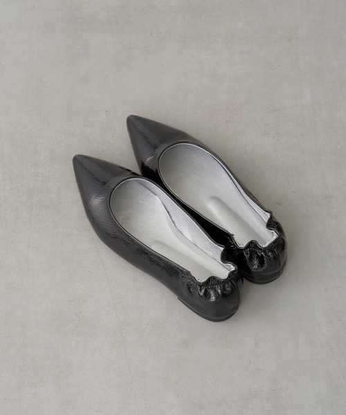 Lui's(ルイス)の「ポインテッドトゥフラットシューズ(パンプス・レディース・ブラック/シルバー・23.5/24.5)」の12枚目の写真