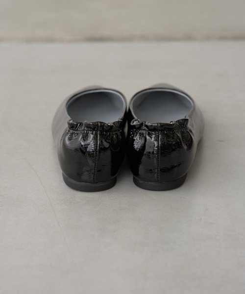 Lui's(ルイス)の「ポインテッドトゥフラットシューズ(パンプス・レディース・ブラック/シルバー・23.5/24.5)」の11枚目の写真