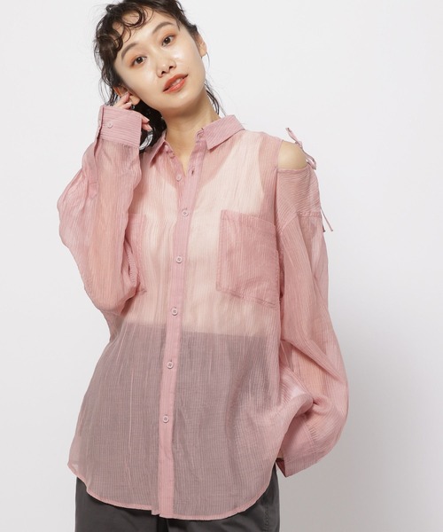 niko and...（ニコアンド）の「スリットシアーBIGシャツ（シャツ/ブラウス・レディース・チャコール/アイボリー/ピンク/イエロー・FREE）」の4枚目の写真