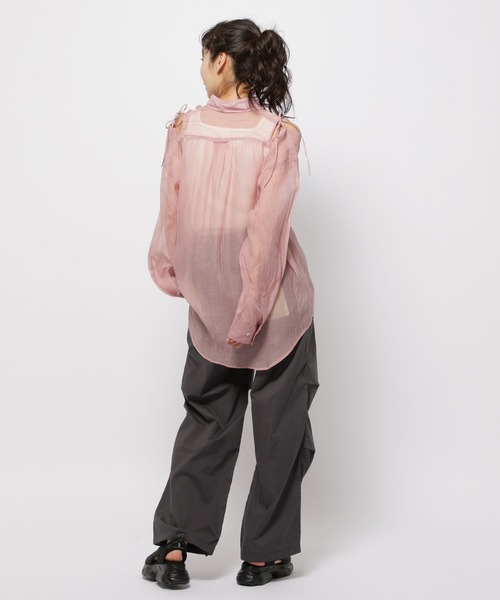 niko and...（ニコアンド）の「スリットシアーBIGシャツ（シャツ/ブラウス・レディース・チャコール/アイボリー/ピンク/イエロー・FREE）」の9枚目の写真