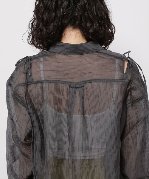 niko and...（ニコアンド）の「スリットシアーBIGシャツ（シャツ/ブラウス・レディース・チャコール/アイボリー/ピンク/イエロー・FREE）」の18枚目の写真