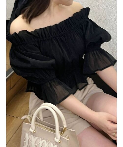 MERCURYDUO(マーキュリーデュオ)の「2WAYオフショルシャーリングブラウス(シャツ/ブラウス・レディース・アイボリー/ブラック/ブルー/ラベンダー・FREE)」の3枚目の写真