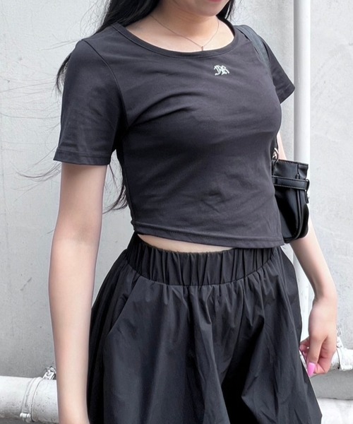 Figments(フィグメンツ)の「アシンメトリーヘムカットソー(Tシャツ/カットソー・レディース・ブラック/スミクロ・FREE)」の15枚目の写真