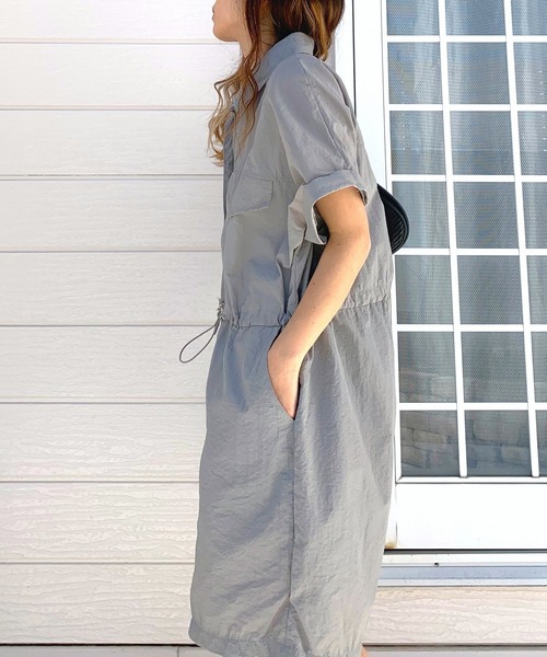 Q（キュー）の「サファリショートコンビネゾン（つなぎ/オールインワン・レディース・ライトグレー/オリーブ・MEDIUM）」の5枚目の写真