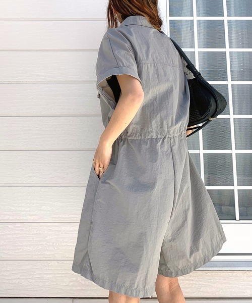 Q（キュー）の「サファリショートコンビネゾン（つなぎ/オールインワン・レディース・ライトグレー/オリーブ・MEDIUM）」の6枚目の写真