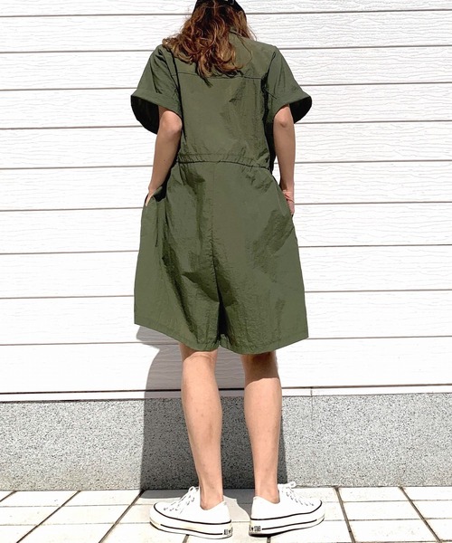 Q（キュー）の「サファリショートコンビネゾン（つなぎ/オールインワン・レディース・ライトグレー/オリーブ・MEDIUM）」の10枚目の写真