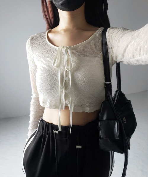 me+em select(ミームセレクト)の「【 2WAY 】クロスストラップリボンショートレースカーディガン / cross strap ribbon short lace cardigan(カーディガン/ボレロ・レディース・ブラック/アイボリー・FREE)」の4枚目の写真