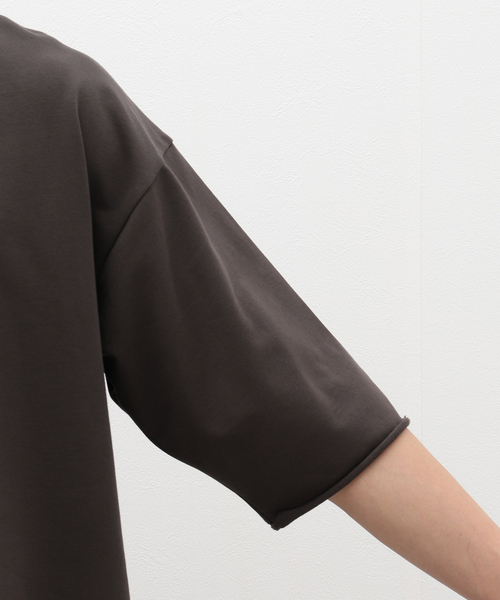 EDIFICE（エディフィス）の「ライト フレンチテリー ショートスリーブ クルーネック Tシャツ（Tシャツ/カットソー・メンズ・チャコールグレー/ホワイト/マスタード・MEDIUM/LARGE）」の10枚目の写真