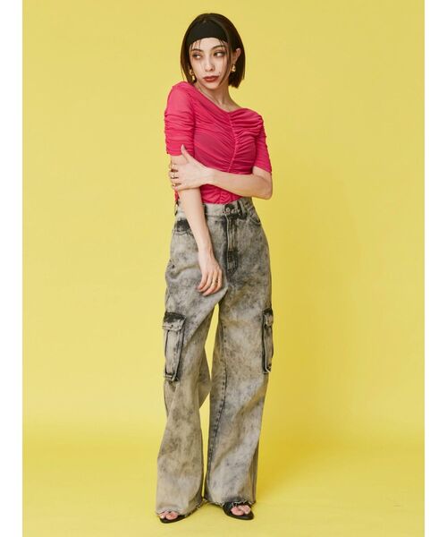 EVRIS（エヴリス）の「ブリーチデニムカーゴパンツ（デニムパンツ・レディース・ブラック/ピンク・MEDIUM/SMALL）」の4枚目の写真