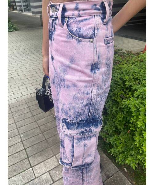 EVRIS（エヴリス）の「ブリーチデニムカーゴパンツ（デニムパンツ・レディース・ブラック/ピンク・MEDIUM/SMALL）」の6枚目の写真