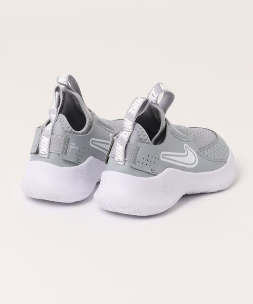 NIKE(ナイキ)の「NIKE ナイキ 14-19 FLEX RUNNER 3 (PS) フレックス ランナー 3 PS KFN1449 001WLFGRY/WHT(スリッポン・キッズ・ブラック・18/15 /19.5/18.5/17.5/16.5/16/14/19/17)」の2枚目の写真