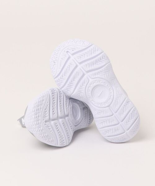 NIKE(ナイキ)の「NIKE ナイキ 14-19 FLEX RUNNER 3 (PS) フレックス ランナー 3 PS KFN1449 001WLFGRY/WHT(スリッポン・キッズ・ブラック・18/15 /19.5/18.5/17.5/16.5/16/14/19/17)」の3枚目の写真