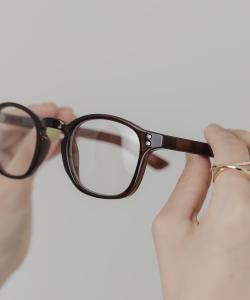 SMELLY(スメリー)の「ウェリントンフレームダテメガネ(メガネ・レディース・ブラウン/ブラック・-)」の16枚目の写真