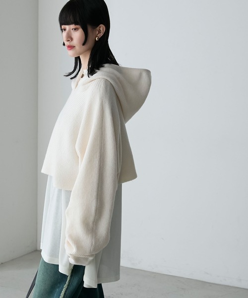 forksy.(フォルクシー)の「【forksy.】クロップド丈フーディフィンガーホールニット/マフラー(ニット/セーター・レディース・チャコールグレー/アイボリー/パープル・FREE)」の6枚目の写真