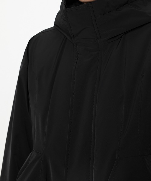 JNBY(ジェーエヌビーワイ)の「Mermaid Silhouette Work Down Coat / ダウンコート /ジャケット(ダウンジャケット/コート・レディース・ベージュ/ブラック・36/34/40/38)」の7枚目の写真