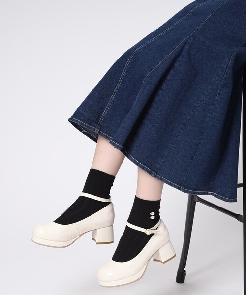 cs T&P(シーエスティーアンドピー)の「厚底ストラップ付プレーンパンプス(パンプス・レディース・ブラック系1/アイボリー系1/ブラック・S/M/L/LL)」の17枚目の写真