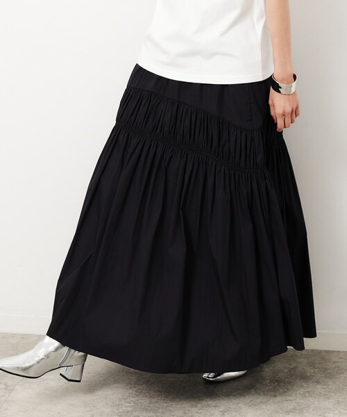 OPAQUE.CLIP（オペークドットクリップ）の「シャーリング切替ボリュームフレアスカート【洗濯機洗い可】（スカート・レディース・ブラック/ネイビー・36/38）」の3枚目の写真
