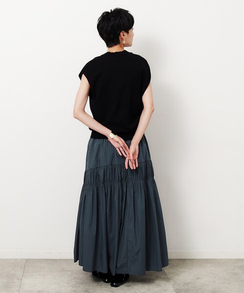 OPAQUE.CLIP（オペークドットクリップ）の「シャーリング切替ボリュームフレアスカート【洗濯機洗い可】（スカート・レディース・ブラック/ネイビー・36/38）」の9枚目の写真