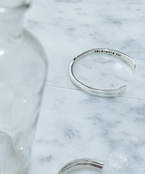 XOLO（ショロ）の「XOLO Square Bangle -Thin-（ブレスレット）」 - WEAR