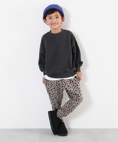 devirock（デビロック）の「カラフルスウェット ふっくら裏起毛 無地トレーナー（スウェット・キッズ・グレー系/ブラック系2/パープル系7/ブルー系6/グレー系2/スミクロ/オートミール/オレンジ系5/グリーン系/レッド系/グリーン系2/ピンク系/ベージュ系その他/ベージュ系その他2/ブルー系1/ヘザーチャコール/ブルー系2/ダークグリーン・100cm/110cm/120cm/130cm/140cm/150cm/160cm）」の19枚目の写真