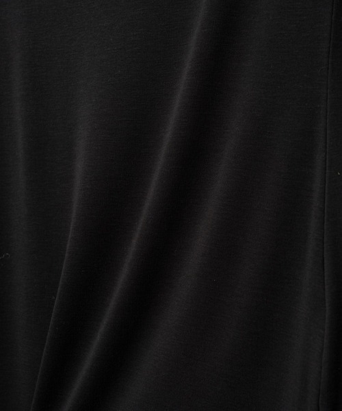 YOOU(ユー)の「ロングスリーブTシャツ/軽量素材 × シンプルデザイン(Tシャツ/カットソー・レディース・ベージュ/グレー/ブラック・FREE)」の7枚目の写真