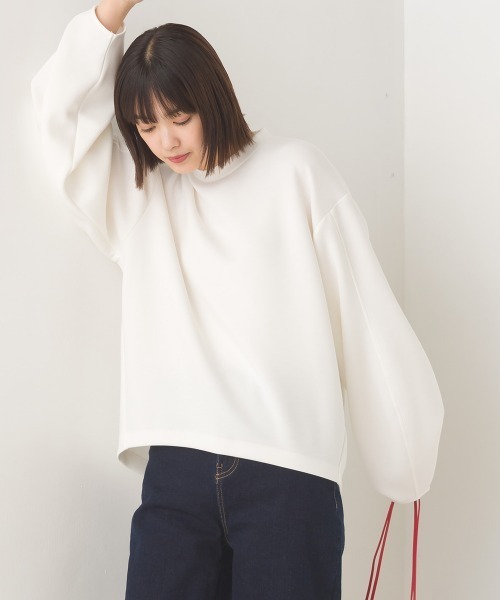 OMNES(オムネス)の「ソフトダンボールニットバックジップボリューム袖プルオーバー(Tシャツ/カットソー・レディース・モカ/ブラック/オフホワイト/グレイッシュベージュ・FREE)」の16枚目の写真