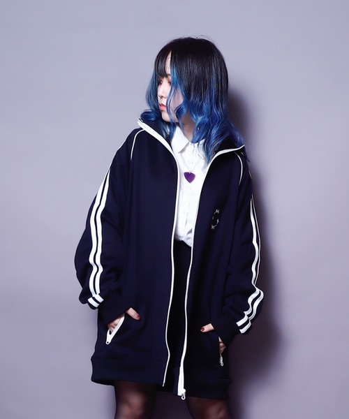 AFYF(エーエフワイエフ)の「AFYF TRACK JERZY/ビッグシルエット トラックジャケット(ブルゾン・レディース・ブラック/ワイン/ダークグリーン/オレンジ・FREE)」の2枚目の写真