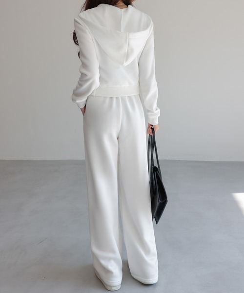 SHIENAS（シエナス）の「2点セットアップフード付きダブルジップ