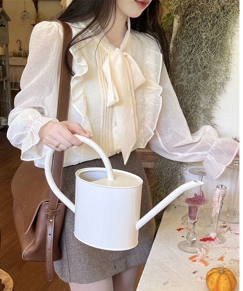 BANICO（バニコ）の「【Banico】ボウタイ フリル ブラウス (SS)（シャツ/ブラウス・レディース・ベージュ/ホワイト・SMALL/MEDIUM/LARGE）」の14枚目の写真