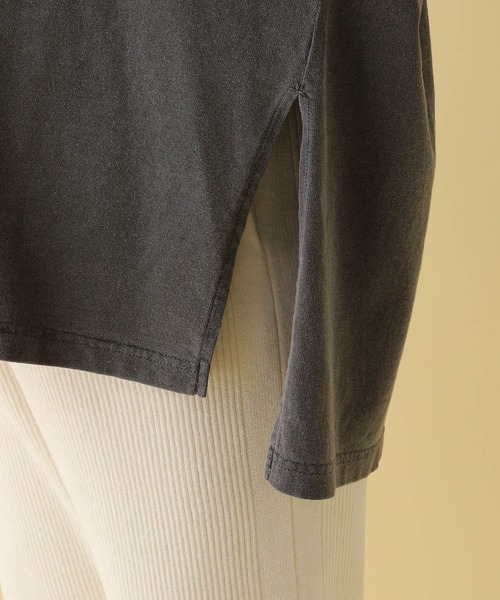 LEPSIM（レプシィム）の「【産前・産後対応】マタニティ／ふくれプリントロゴロンT　200104（マタニティウェア/グッズ・レディース・オフホワイト/チャコールグレー・FREE）」の18枚目の写真