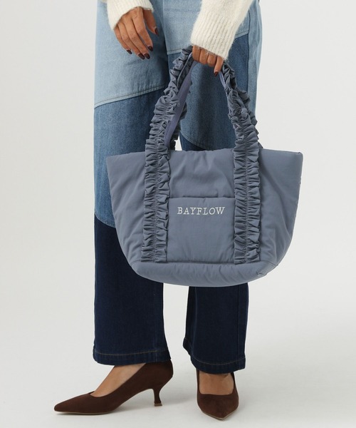 BAYFLOW（ベイフロー）の「[マチが広くて使いやすい]フリルロゴトートM（トートバッグ・レディース・ブラック/ブルーグレー・FREE）」の10枚目の写真