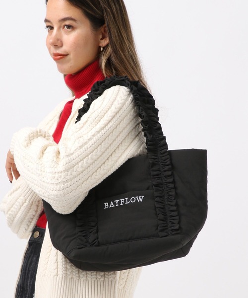 BAYFLOW（ベイフロー）の「[マチが広くて使いやすい]フリルロゴトートM（トートバッグ・レディース・ブラック/ブルーグレー・FREE）」の13枚目の写真