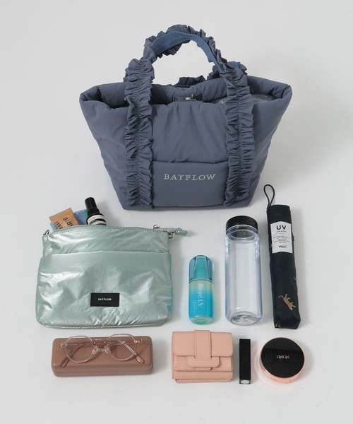 BAYFLOW（ベイフロー）の「[マチが広くて使いやすい]フリルロゴトートM（トートバッグ・レディース・ブラック/ブルーグレー・FREE）」の14枚目の写真