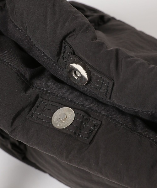 BAYFLOW（ベイフロー）の「[マチが広くて使いやすい]フリルロゴトートM（トートバッグ・レディース・ブラック/ブルーグレー・FREE）」の21枚目の写真