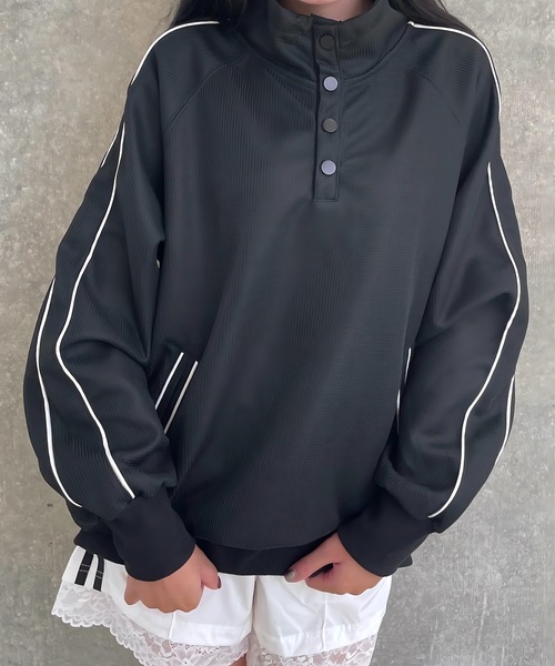 ALLuRing ChaRm（アリュリングチャーム）の「Side Line High Neck Over Sweat / サイドラインハイネックスウェット（スウェット・レディース・ブラック/グレー・M/L）」の6枚目の写真