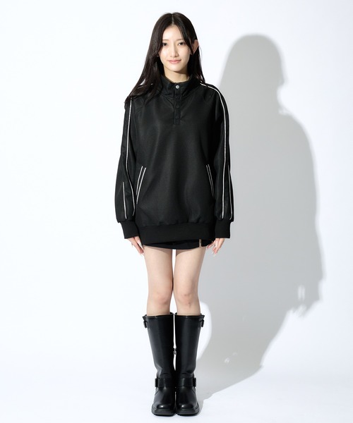 ALLuRing ChaRm（アリュリングチャーム）の「Side Line High Neck Over Sweat / サイドラインハイネックスウェット（スウェット・レディース・ブラック/グレー・M/L）」の18枚目の写真
