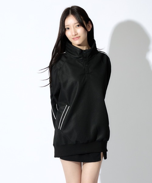 ALLuRing ChaRm（アリュリングチャーム）の「Side Line High Neck Over Sweat / サイドラインハイネックスウェット（スウェット・レディース・ブラック/グレー・M/L）」の17枚目の写真